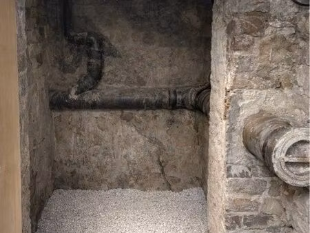 location cave 2m2 - paris 18