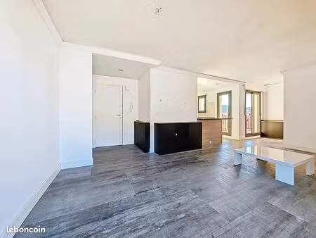 appartement 3 pièces 75 m²