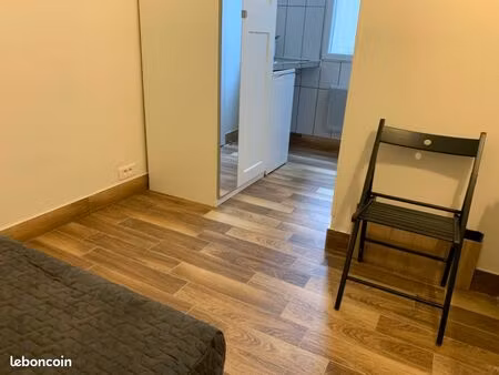 rare paris 14e – studio rentable – 3 min métro – 110k