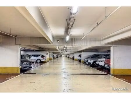 place de parking italie 2