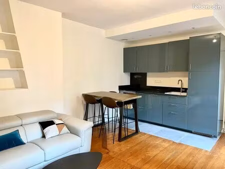 loue 2 pièces 40m² au cœur des batignolles