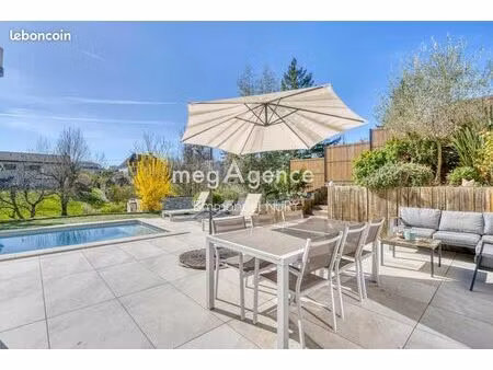 villa 5 pièces 137 m²