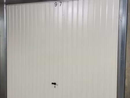 location garage ferme lyon 7