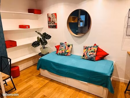 studio paris 9eme parfait etat