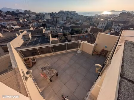 appart t2/3 de 47 m² - dernier étage - terrasse vue mer - parking - 13007 bompard