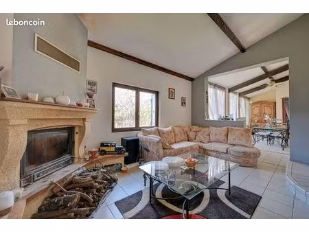 vente d'une maison individuelle 110m2 avec jardin de 1000m2 à belcodène 13720