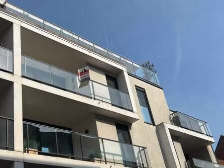 gezellig en lichtrijk appartement met 2 slaapkamers  terr...