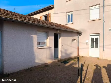 appartement limite grezieu/craponne 18 86m² 390