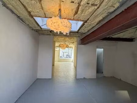 bureau avec jardin - barriere de saint-gilles