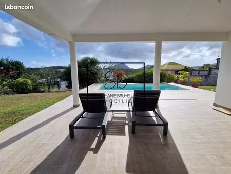 villa 4 pièces 106 m²