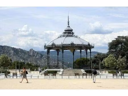 local commercial à vendre