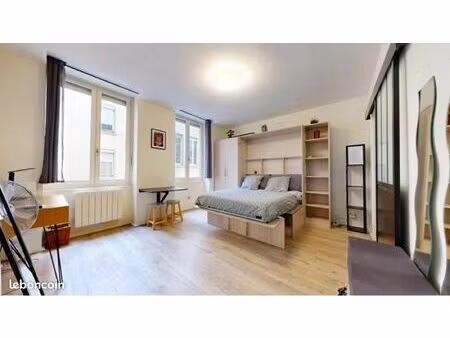 studio lumineux – lyon 3 – tram t1 liberté – disponible immédiatement