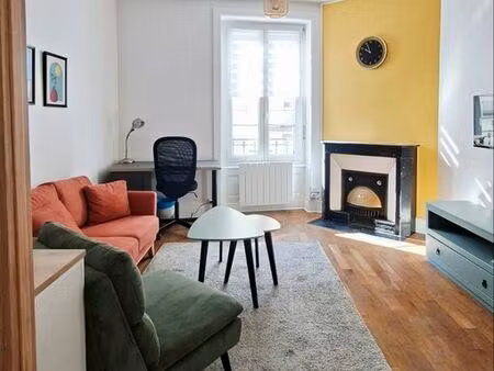 grand t1 40.35m² au pied de la station garibaldi