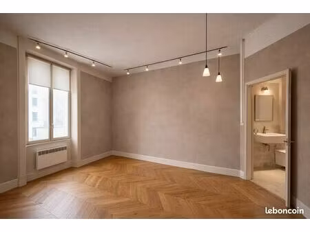 cabinet médical / paramédical – 41 m² – refait à neuf – vaise