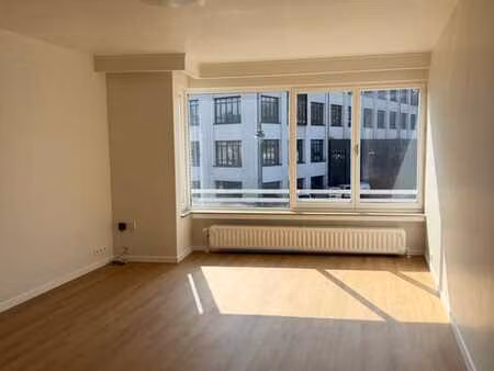 appartement 1 ch à molenbeek-saint-jean