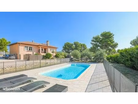 villa 141 m² et 2 dépendances 57m² et 47 m²