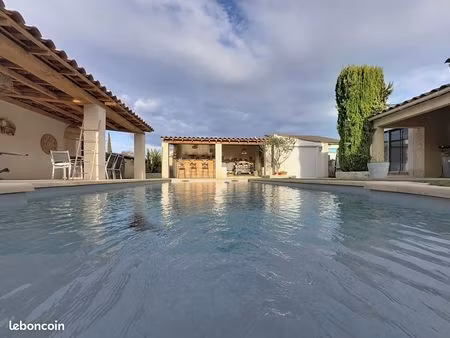 viila t4 aubagne quartier napollon de plain-pied avec piscine et studio indépendant