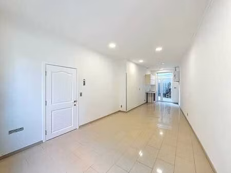 magnifique rez-commercial a louer