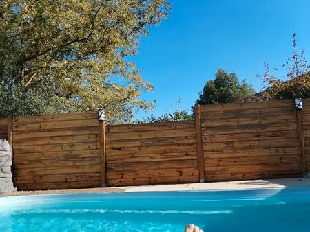 maison piscine bbq au calme