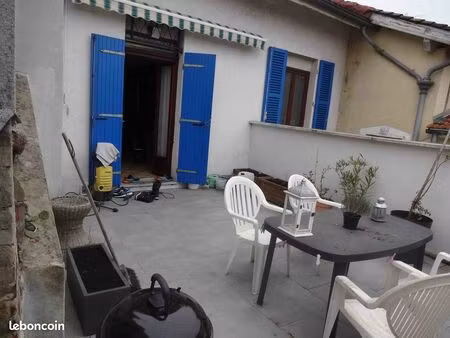 maison de ville avec terrasse et atelier