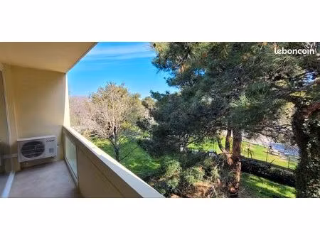 appartement t3 entièrement rénové - 57 m² - roy d'espagne