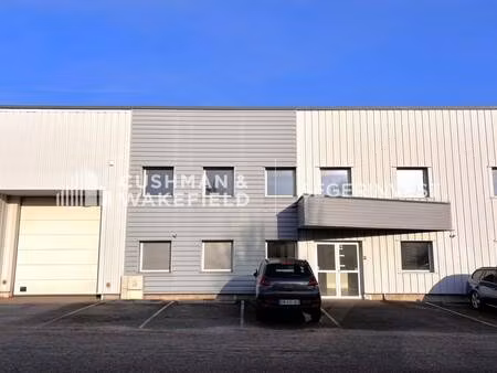 local d'activités à louer