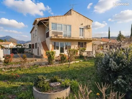 maison a vendre trets