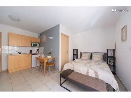 studio meublé gorge de loup meublé prêt début avril