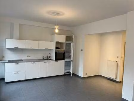 a la limite d'uccle et forest