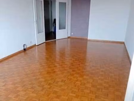 app lumineux au 15ieme étage immeuble à jette près de wemmel