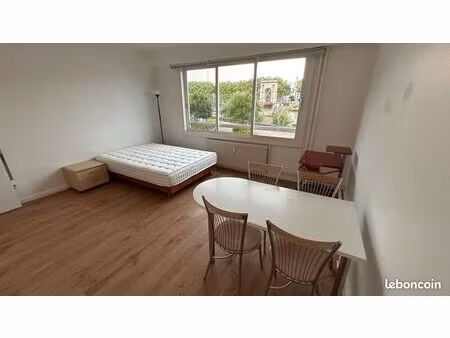 loue studio f1 bis meuble 27 m2 quai de saone lyon 4