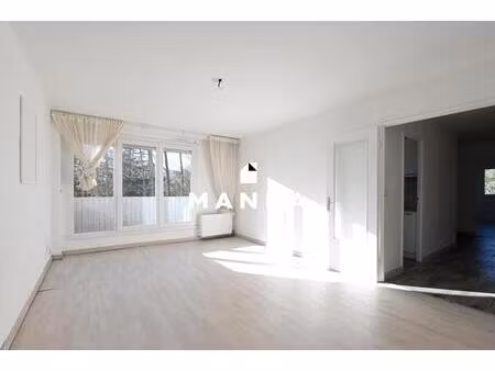 quatre pièces avec balcon