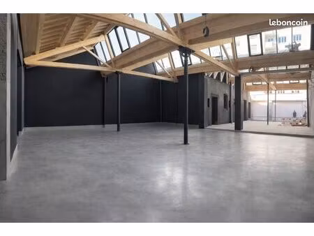 bureaux 395 m²