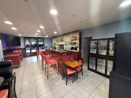 fond de commerce à vendre – saint-louis – 120 m² – idéal bar / commerce