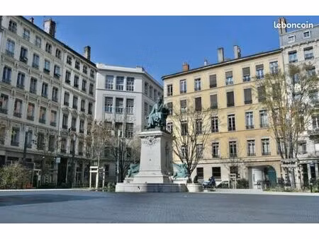 local commercial 50 m²