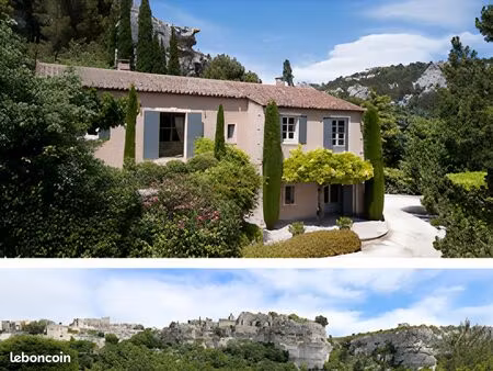 propriété d'exception aux baux-de-provence – vue panoramique & prestations haut de gamme