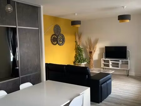 tassin centre – t2 lumineux avec balcon dans résidence calme