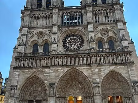 fond de restaurant notre dame