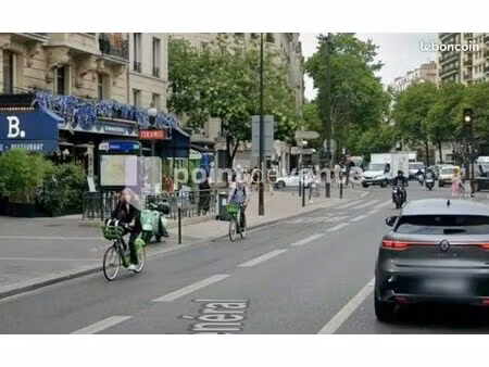 local commercial 1 524 m²