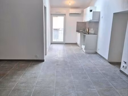 f3 refait à neuf - garage