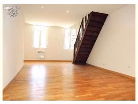 appartement t3 duplex en centre-ville avec stationnement