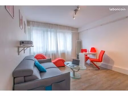 studio meublé avec cuisine équipée. prix tout compris et pas de rappel de charges