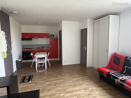 studio meublé hyper centre de la roche sur yon