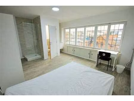 maison 4 chambres à louer à châtelet