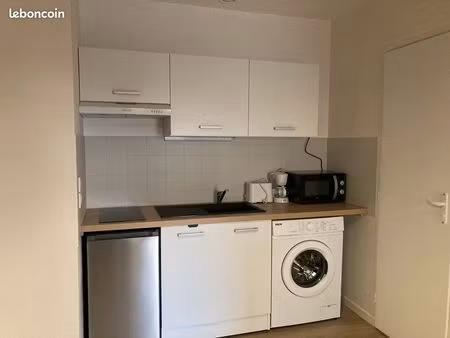 appartement 2 pièces 28 m² rénové et meublé libre immédiatement