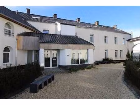 appartement rénové avec 4 chambres dans un site calme