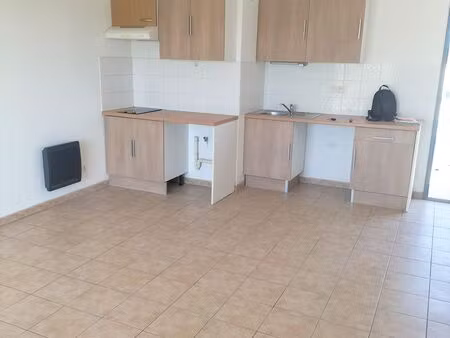 appartement t2 avec balcon à louer