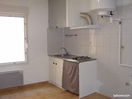 a louer lunel centre