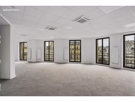 bureaux 196 m²