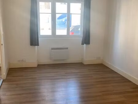 f2 centre ville 44 m2